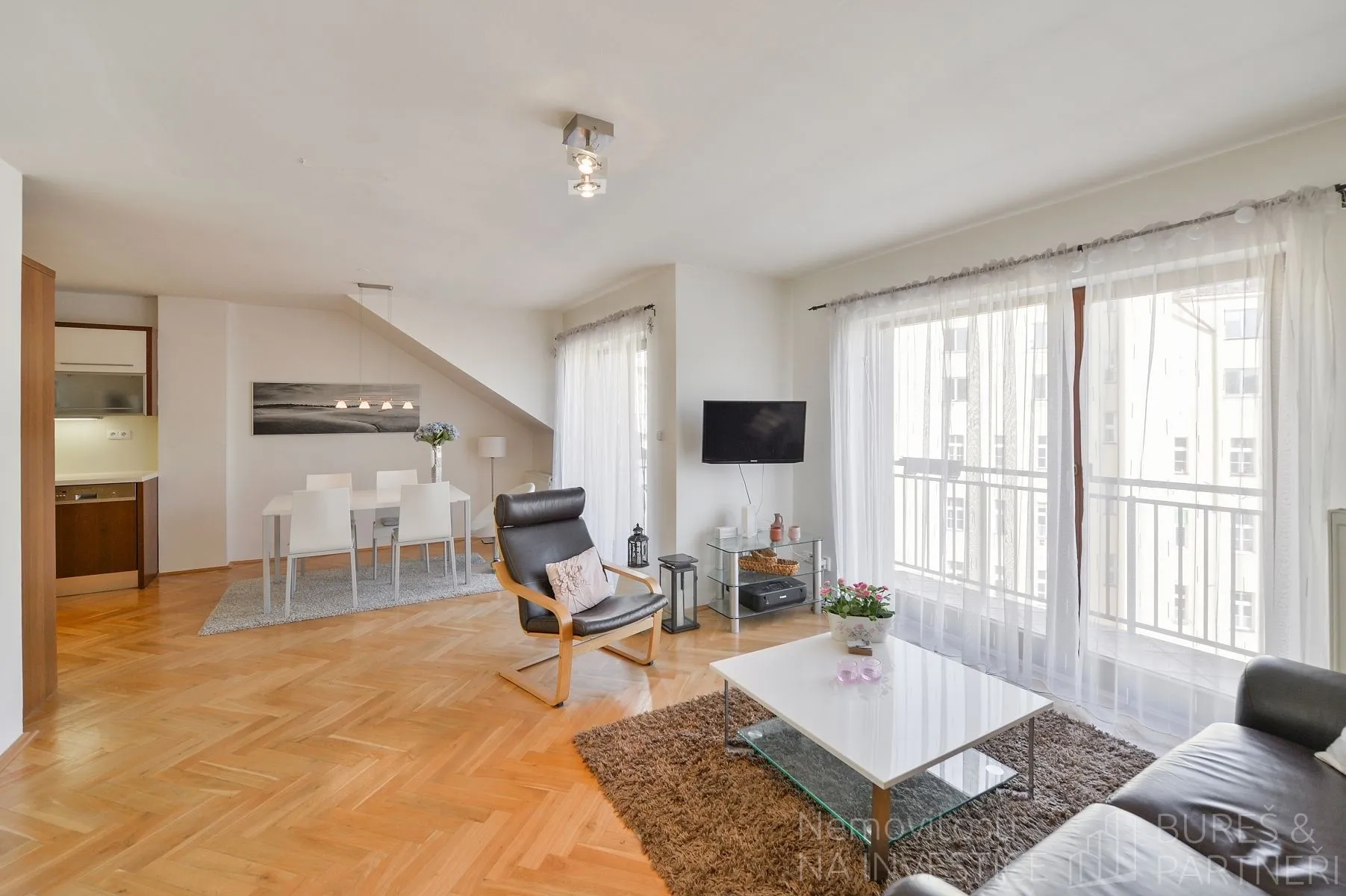 Pronájem bytu 2+kk, 69 m2 - Francouzská, Praha 2 - Vinohrady