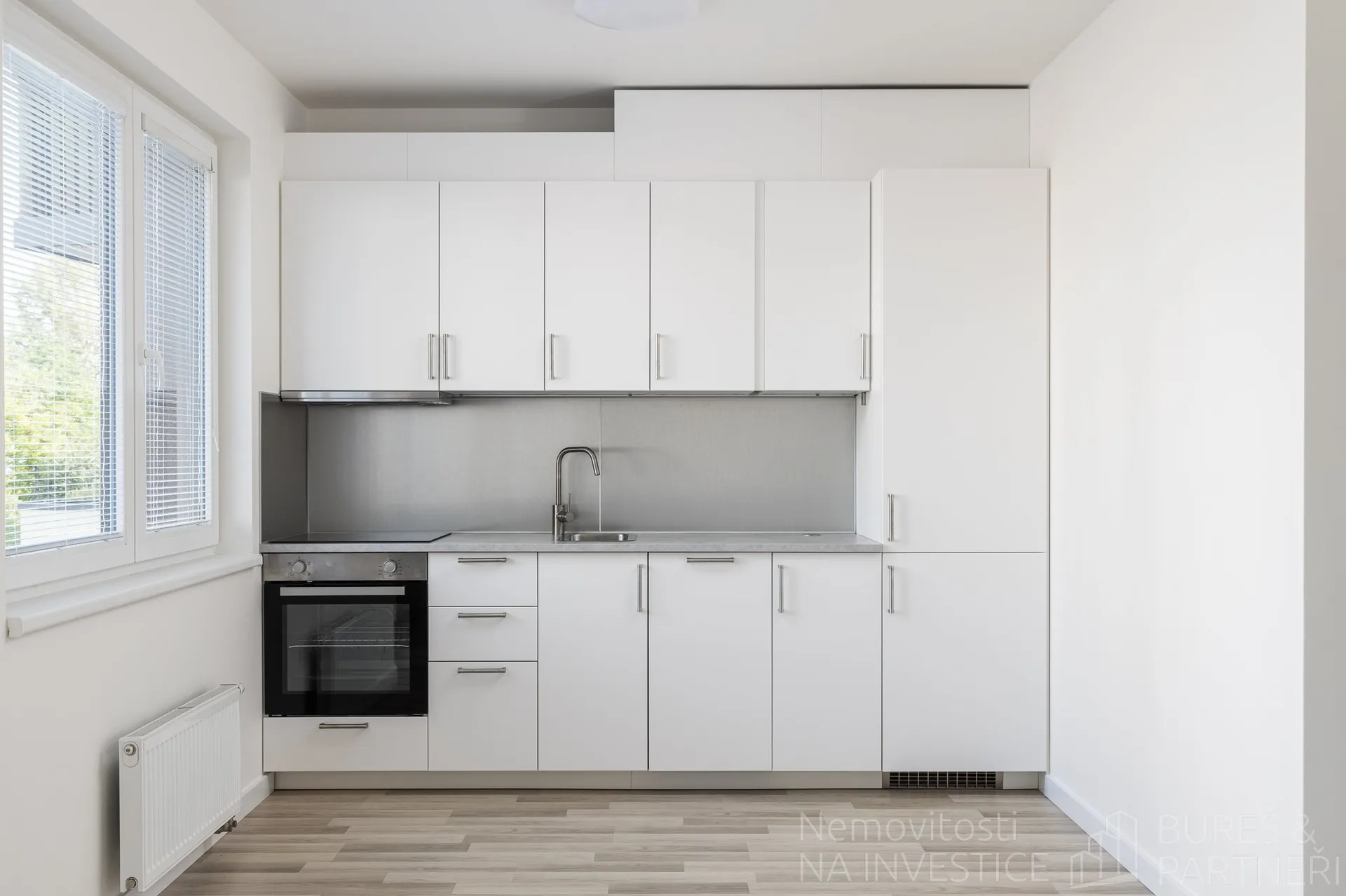 Pronájem, Byty 1+kk, 34 m2 s balkónem - Granitova, Praha 9 - Hloubětín