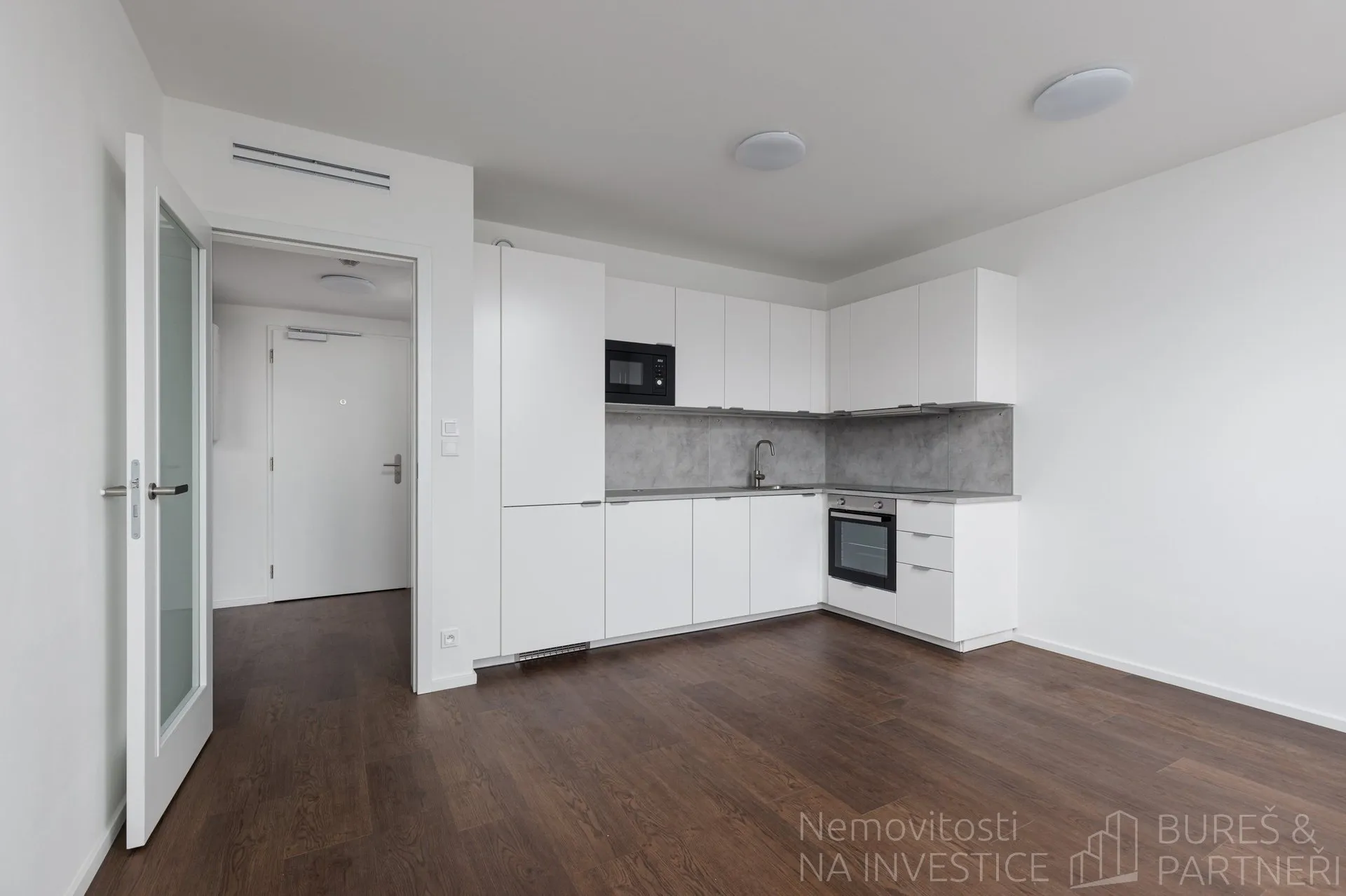 Pronájem byty 2+kk, 56 m2 s balkónem a garážovým stáním - Hábova, Praha 13 - Stodůlky